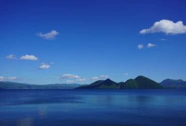【北海道洞爺湖飯店】從WE Hotel Toya看到的洞爺湖那片藍色，是世界上最美的色彩。