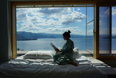 【北海道洞爺湖飯店】從WE Hotel Toya看到的洞爺湖那片藍色，是世界上最美的色彩。